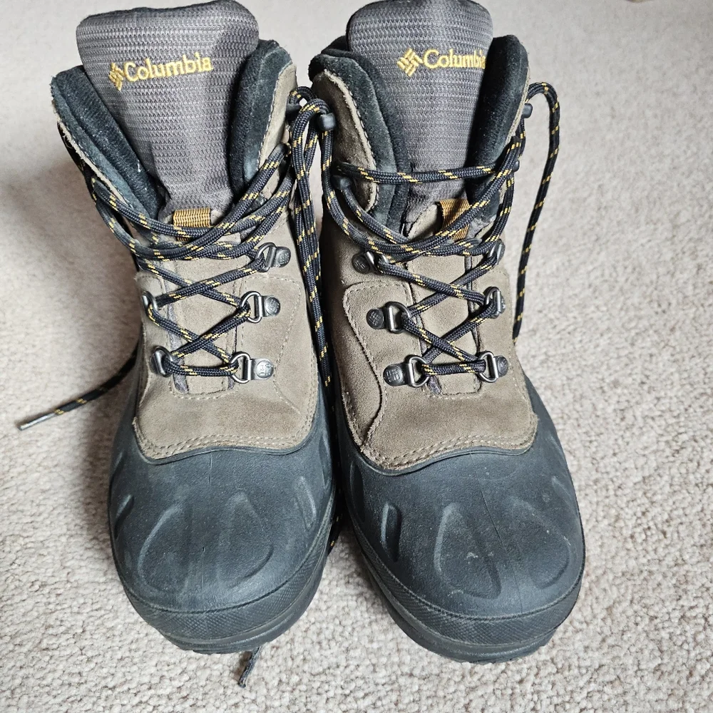 Columbia womens Bugaboo Brown and Black Hiking Boots - Picture 3 of 5